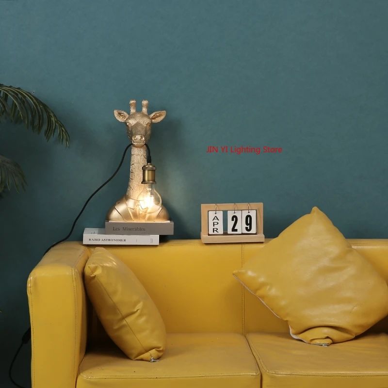 Decor Lighting Sales - Golden Hot Sales Resin Giraffe LED